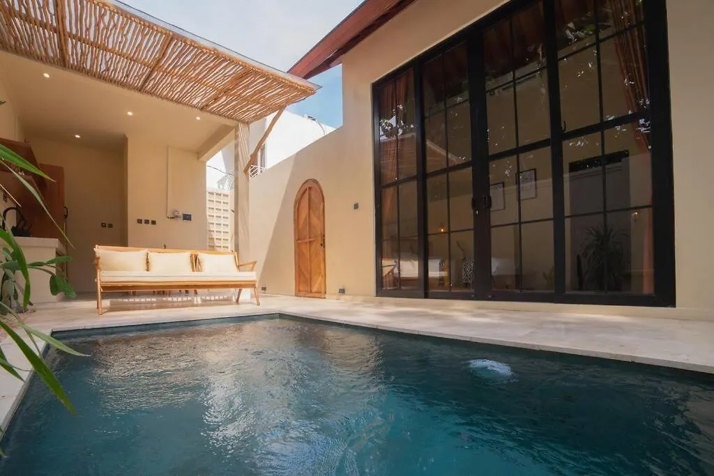 Villa Benih Uluwatu Jimbaran  Holiday home Jimbaran (Bali)